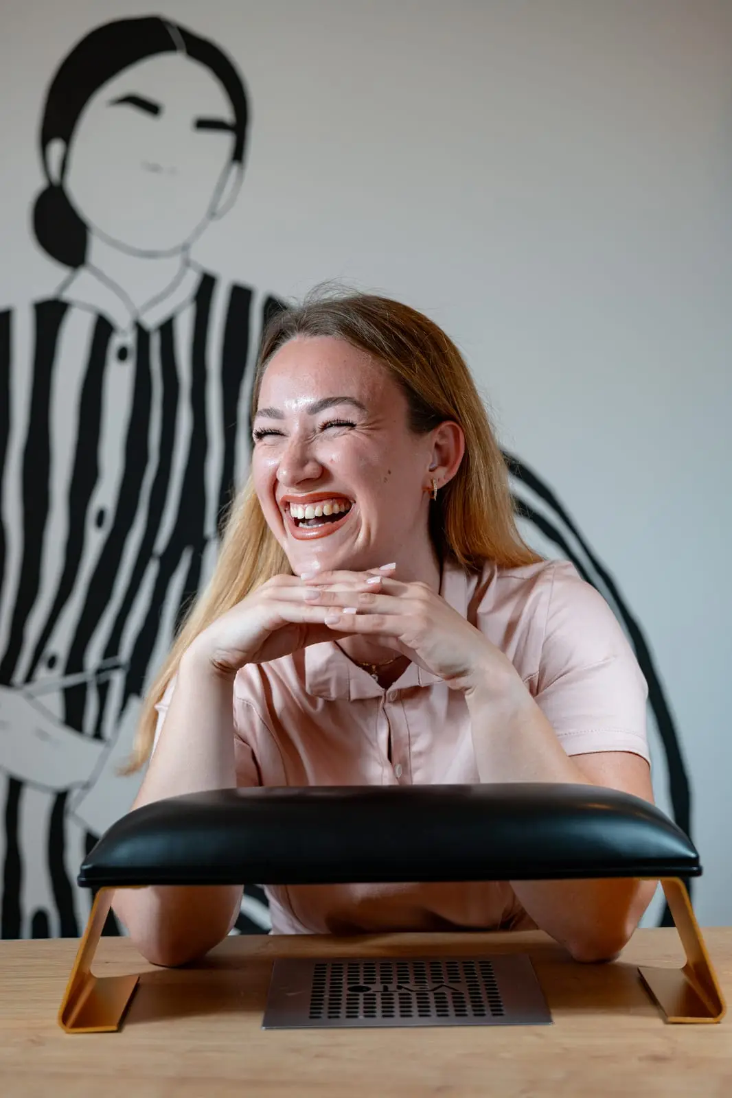 Lea, founder of Lunamí Beauty Studio