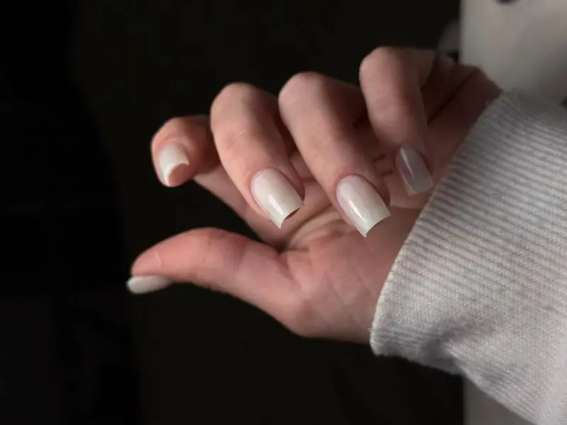 Milky pearlescent nails