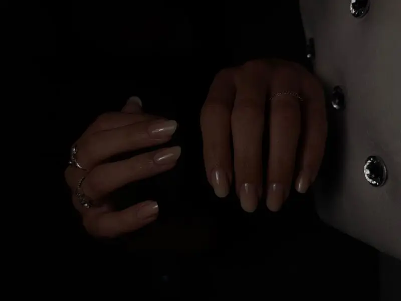 Nude nails with rings